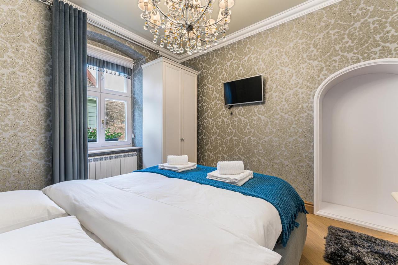 Krone Apartment Brasov Luaran gambar