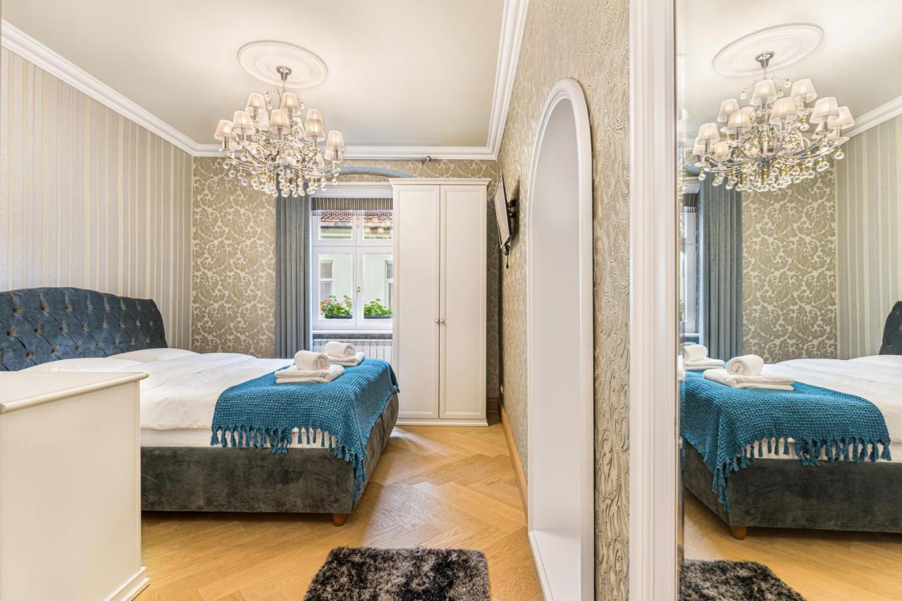 Krone Apartment Brasov Luaran gambar