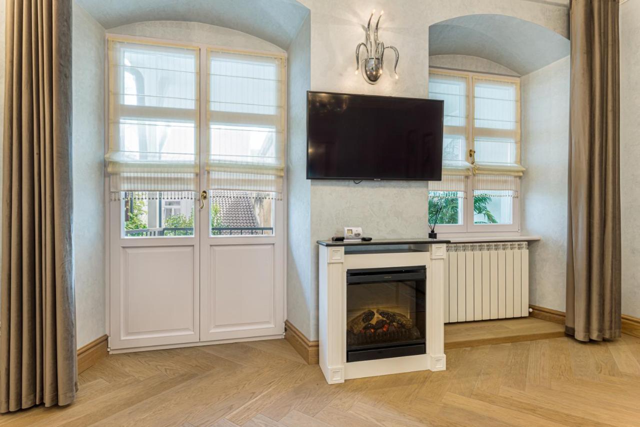 Krone Apartment Brasov Luaran gambar