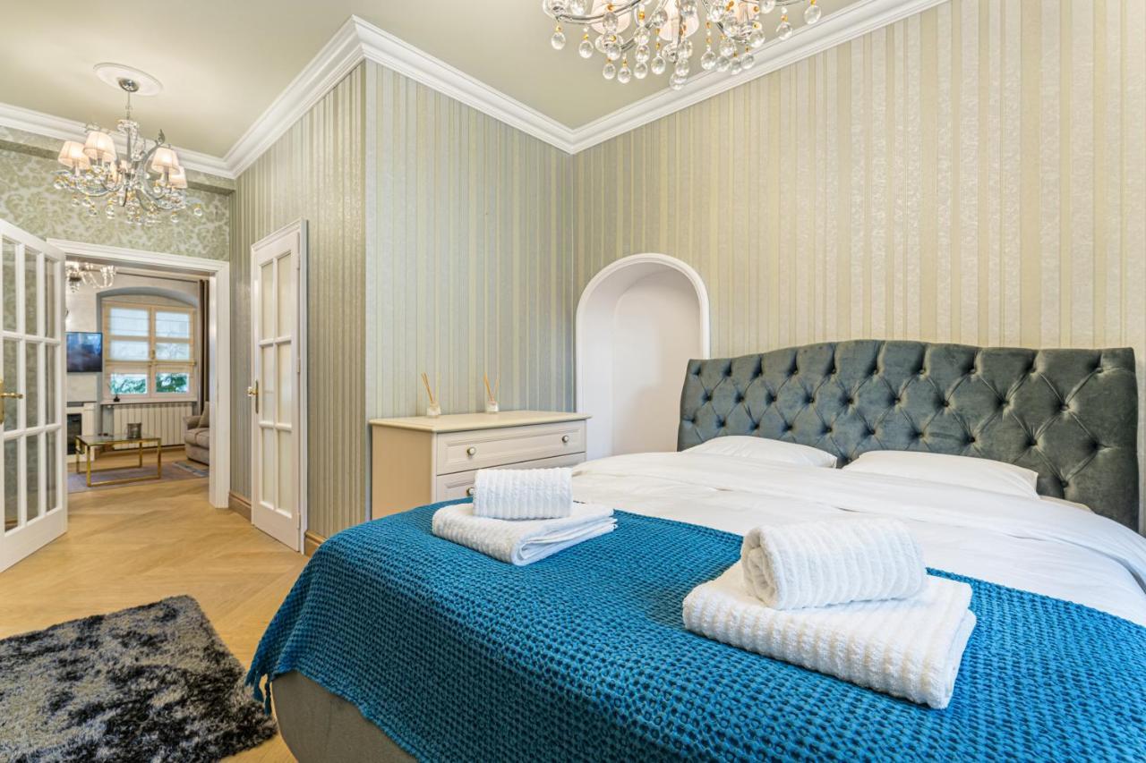 Krone Apartment Brasov Luaran gambar